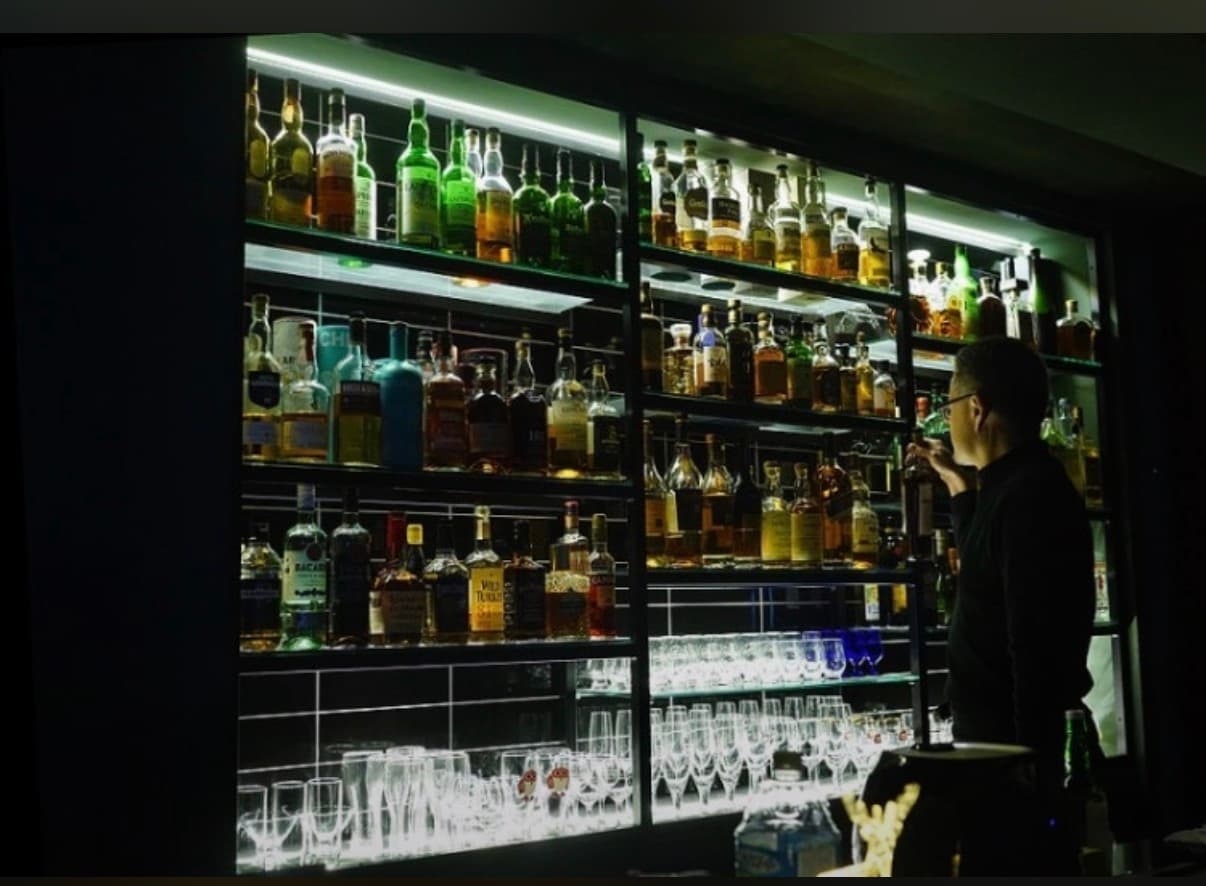 심야술집 각 또는 각bar 각바